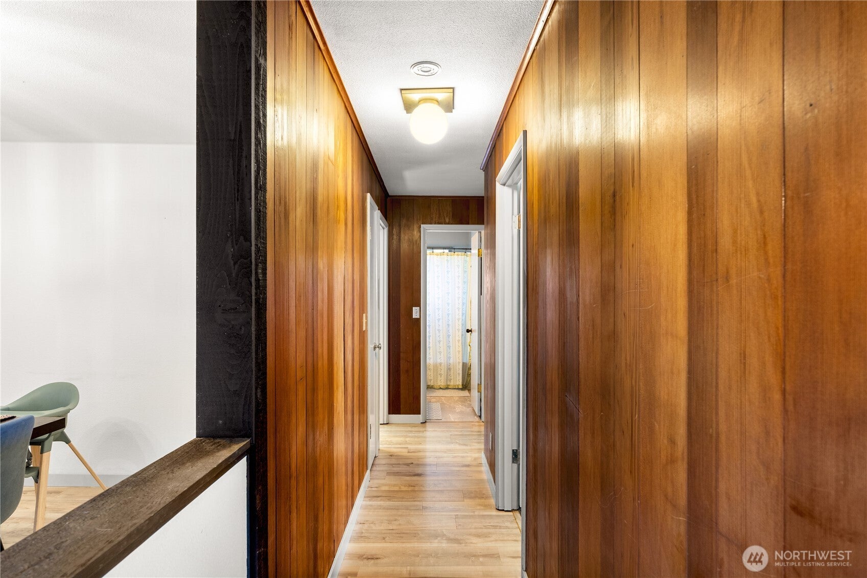 902 Waverly Court