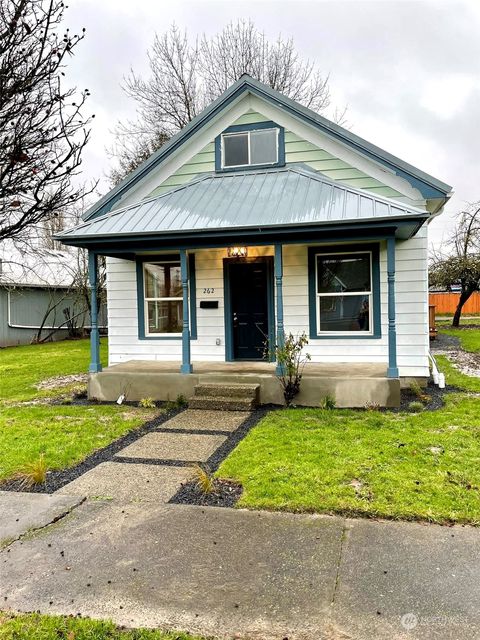 A home in Chehalis