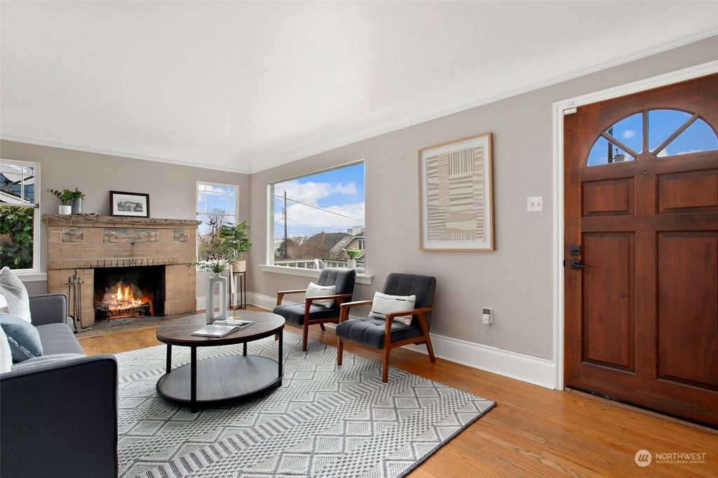Photo of 4121 32nd Avenue SW, Seattle, WA 98126 (MLS # 2210535)