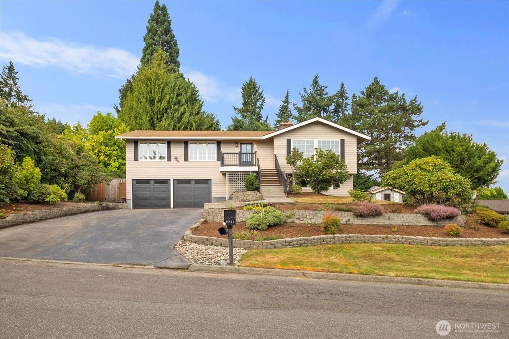 Photo of 16851 105th Avenue NE, Bothell, WA 98011 (MLS # 2424280)