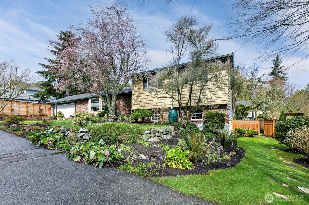 Photo of 1214 NW 122nd Street, Seattle, WA 98177 (MLS # 2489438)