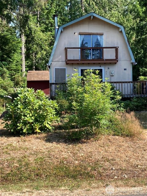Photo of 130 N Fairway Drive W, Hoodsport, WA 98548 (MLS # 2401036)