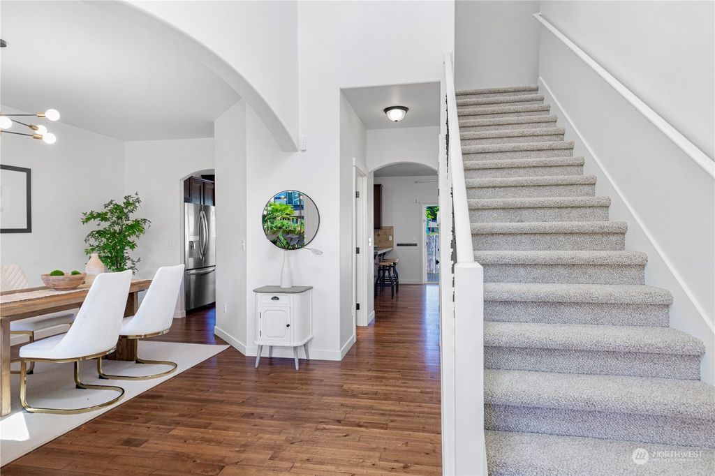 Photo of 5608 NE 198th Place, Kenmore, WA 98028 (MLS # 2236226)