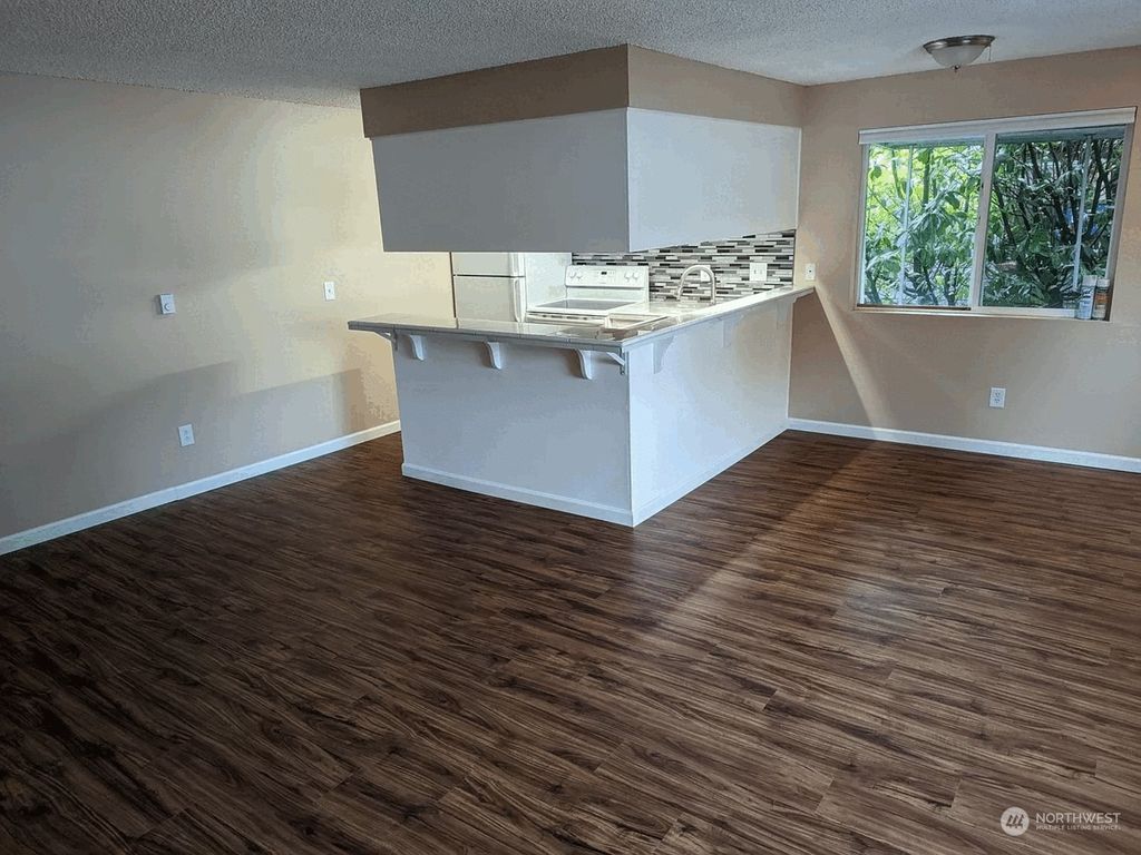 Photo of 13958 SE 173rd Place, Renton, WA 98058 (MLS # 2260588)