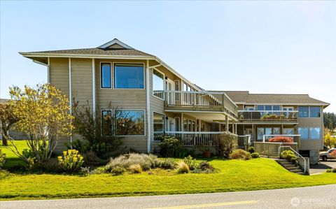Photo of 911 NE Leach Street #911, Coupeville, WA 98239 (MLS # 2505007)