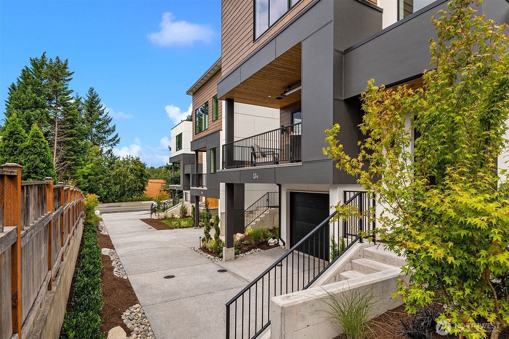 Photo of 134 8th Court, Kirkland, WA 98033 (MLS # 2439711)