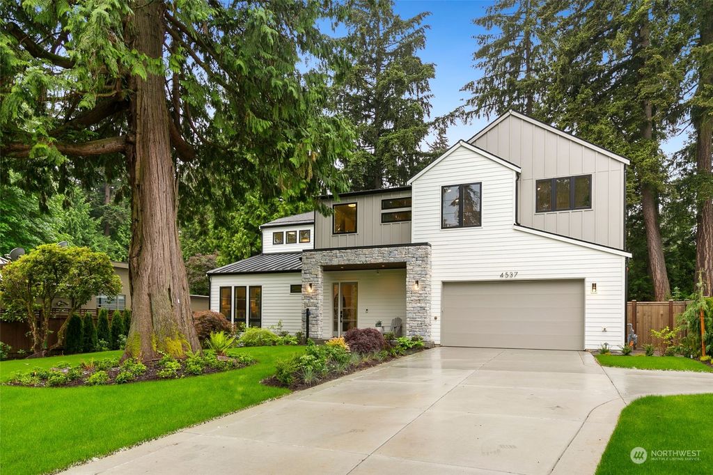 Photo of 4537 90th Avenue SE, Mercer Island, WA 98040 (MLS # 2240515)