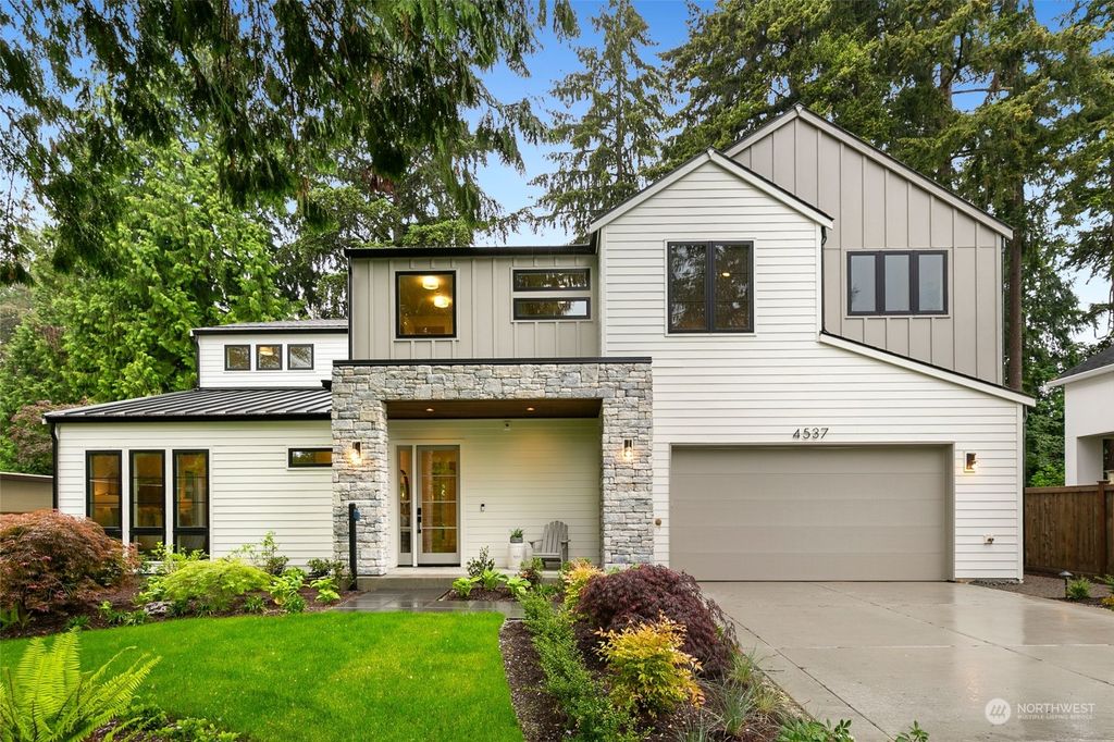 Photo of 4537 90th Avenue SE, Mercer Island, WA 98040 (MLS # 2240515)