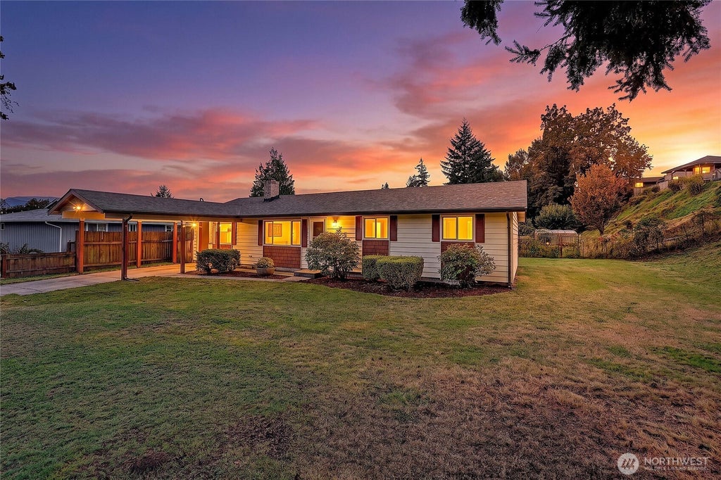 Photo of 525 N Alcazar Avenue, Arlington, WA 98223 (MLS # 2580382)