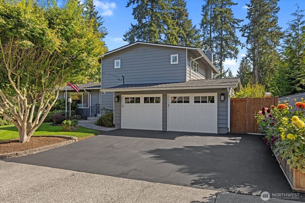 Photo of 20903 88th Place W, Edmonds, WA 98026 (MLS # 2434941)