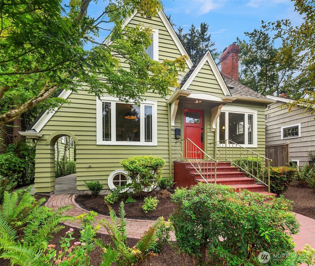 Photo of 535 N 74th Street, Seattle, WA 98103 (MLS # 2586625)