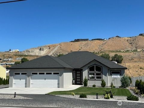 Photo of 2605 Rock Island Road, East Wenatchee, WA 98802 (MLS # 2401535) Photo of 2605 Rock Island Road, East Wenatchee, WA 98802 (MLS # 2401535)