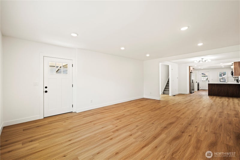 869 S 40th Street