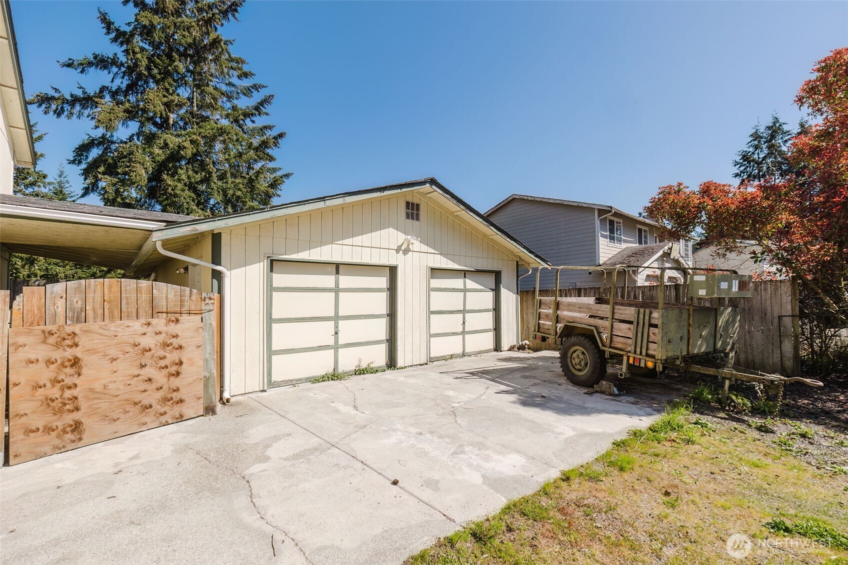 8903 216th Court E