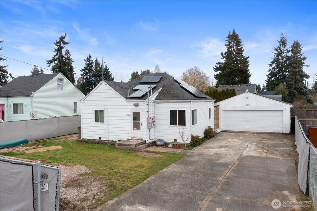 Photo of 6511 S Bell St, Tacoma, WA 98408 (MLS # 2475984)