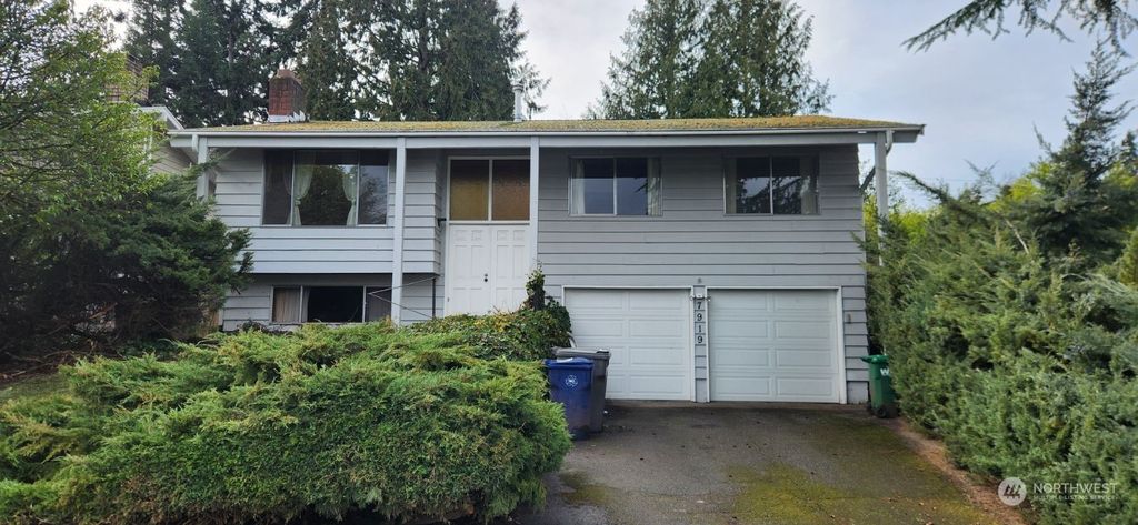 Photo of 7919 133rd Avenue NE, Redmond, WA 98052 (MLS # 2202159)