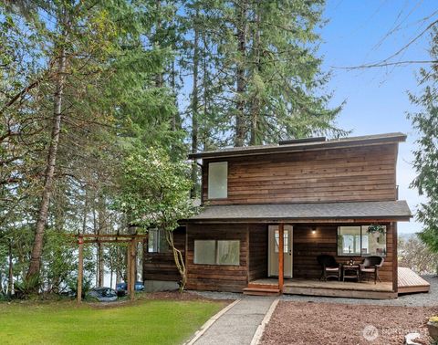 Photo of 4806 Sunrise Beach Road NW, Olympia, WA 98502 (MLS # 2503664)