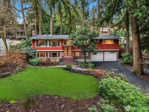 Photo of 2705 107th Avenue SE, Beaux Arts, WA 98004 (MLS # 2477336)