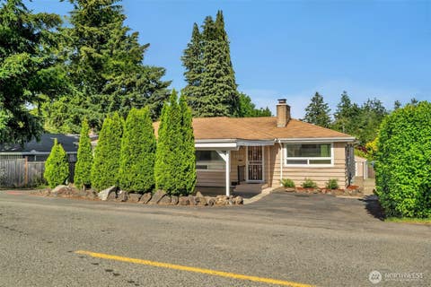 Photo of 20010 8th Avenue S, Des Moines, WA 98198 (MLS # 2536518)
