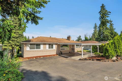 Photo of 20010 8th Avenue S, Des Moines, WA 98198 (MLS # 2536518)