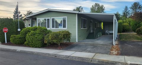Photo of 11436 SE 208th Street #153, Kent, WA 98031 (MLS # 2422268)