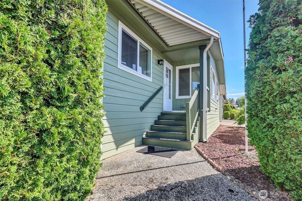 Photo of 11436 SE 208th Street #153, Kent, WA 98031 (MLS # 2422268)