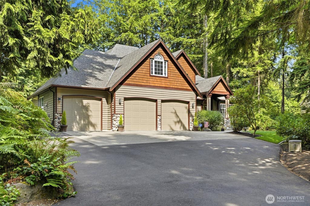 Photo of 32704 193rd Avenue SE, Kent, WA 98042 (MLS # 2559739)