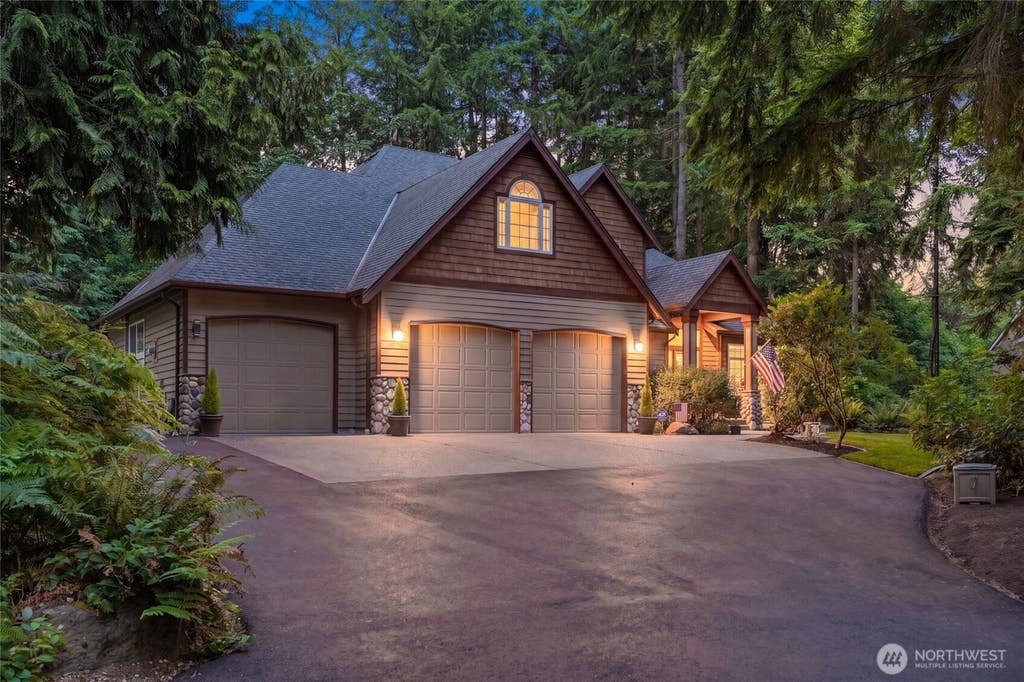 Photo of 32704 193rd Avenue SE, Kent, WA 98042 (MLS # 2559739)