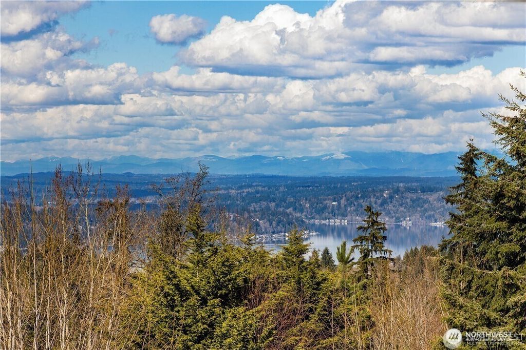 Photo of 5757 168th PL SE, Bellevue, WA 98006 (MLS # 2417387)