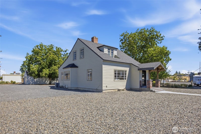 123 2nd Avenue SW