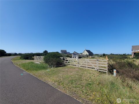 428 S Bel Air Loop Ocean Shores WA 98569