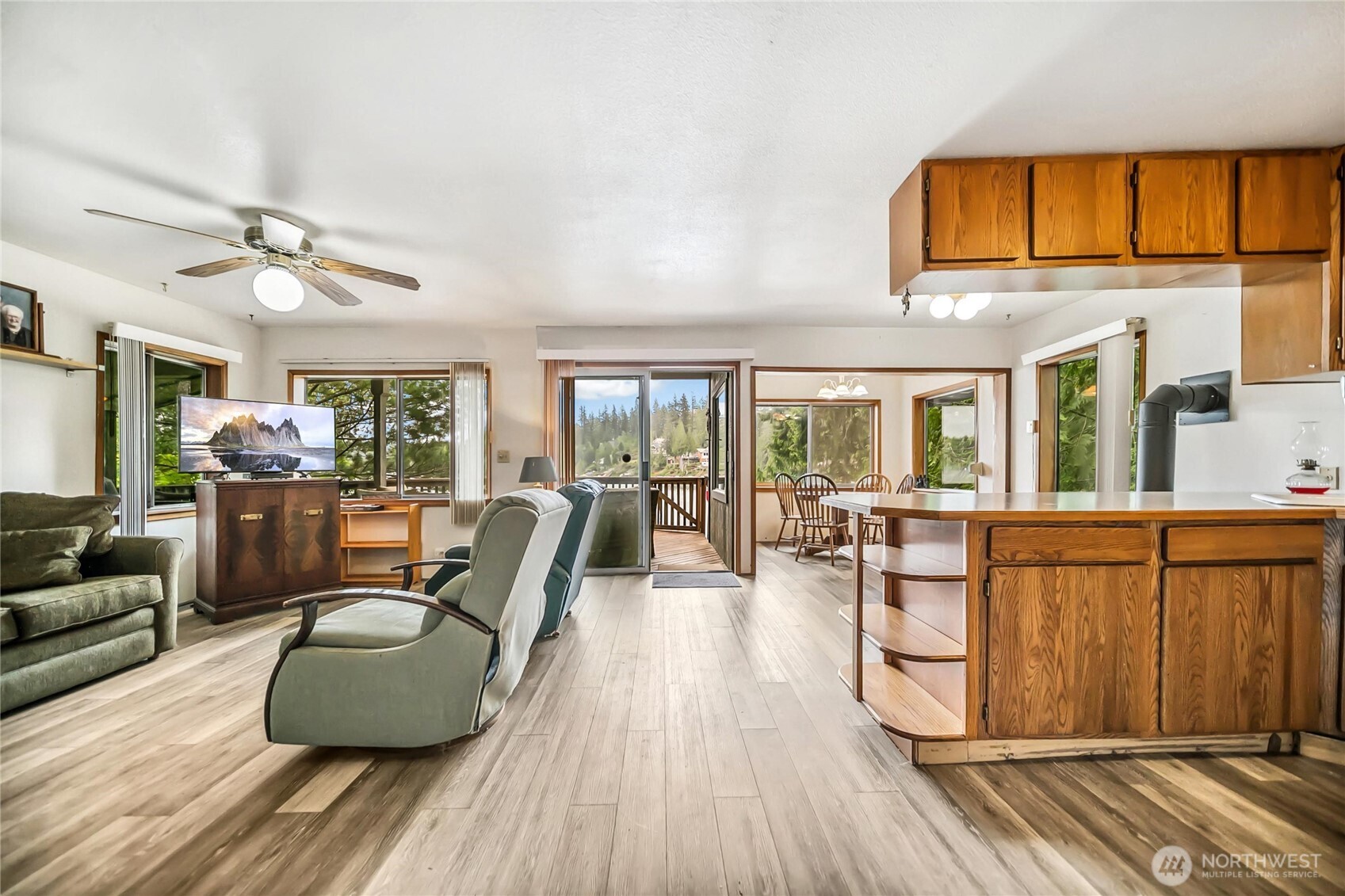 30 NE Lake Drive