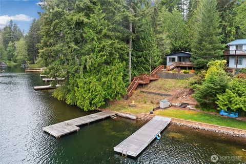 30 NE Lake Drive Tahuya WA 98588