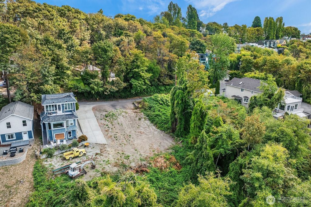 Photo of 23 12th Avenue S, Seattle, WA 98144 (MLS # 2454100)