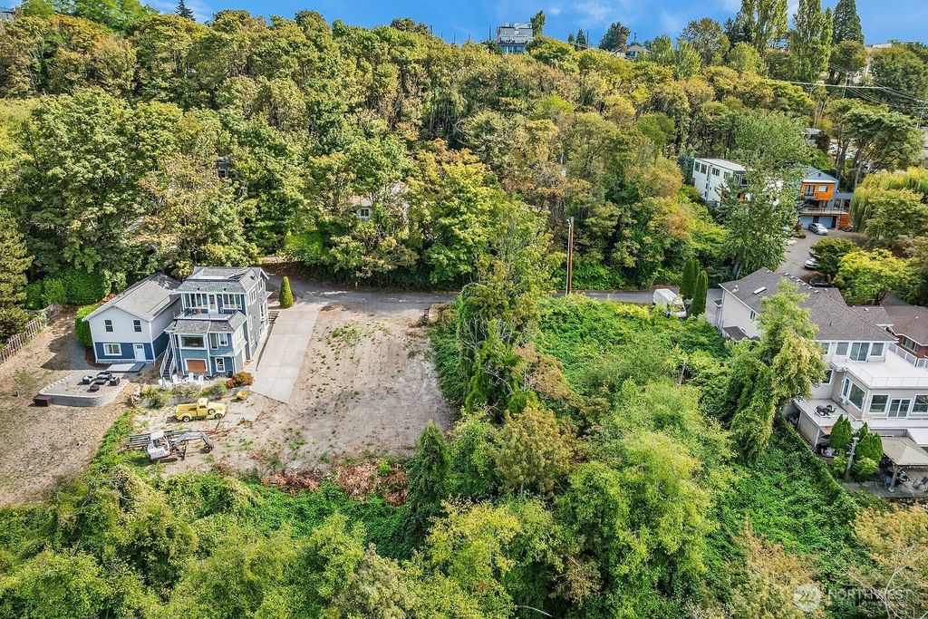 Photo of 23 12th Avenue S, Seattle, WA 98144 (MLS # 2454100)