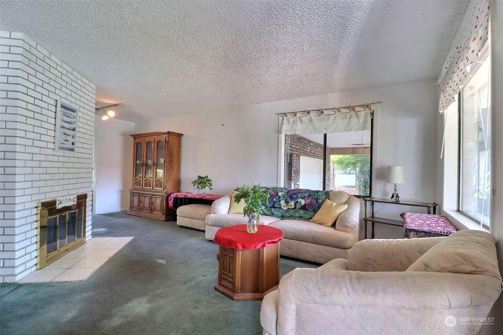 Photo of 815 Hoyt Avenue, Everett, WA 98201 (MLS # 2001776)
