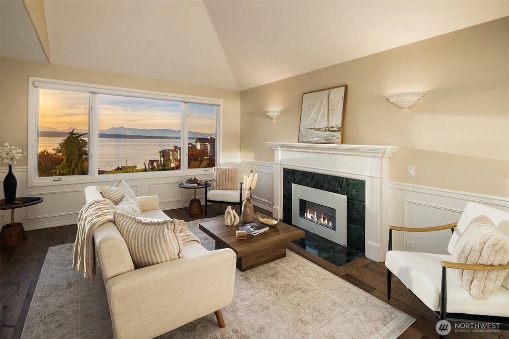 Photo of 2616 NW 204th Street, Shoreline, WA 98177 (MLS # 2592753)