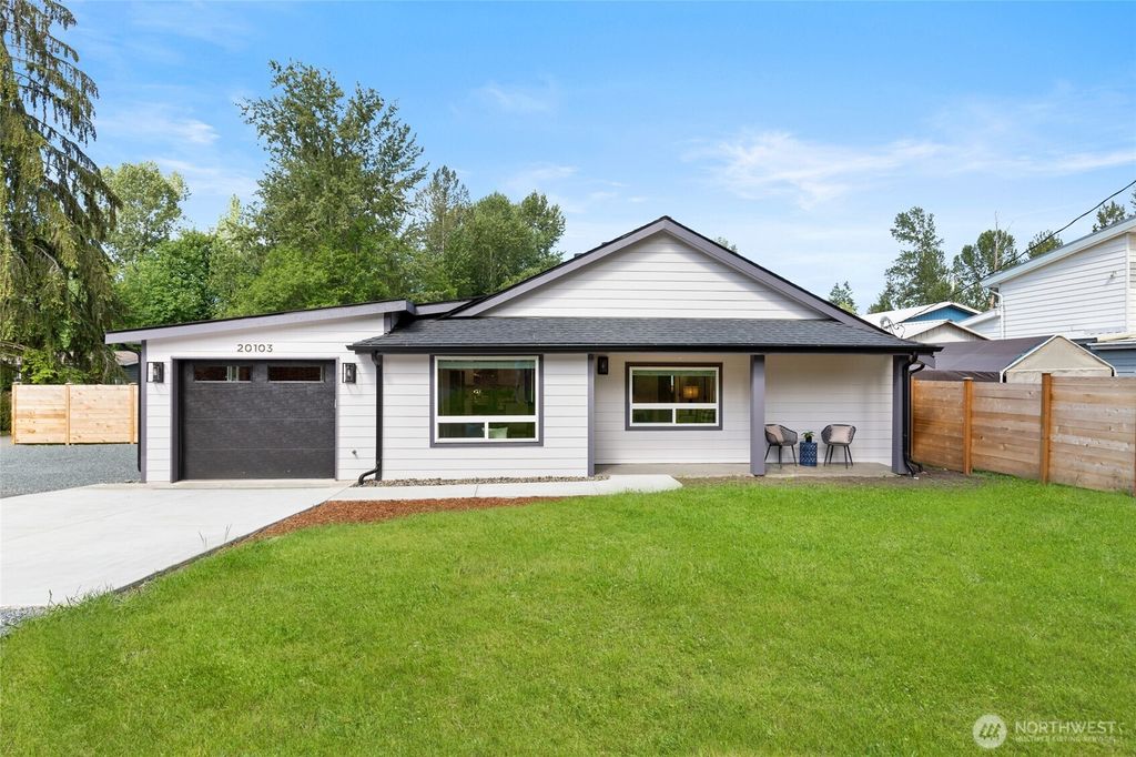 Photo of 20103 75th Avenue NE, Kenmore, WA 98028 (MLS # 2379120)