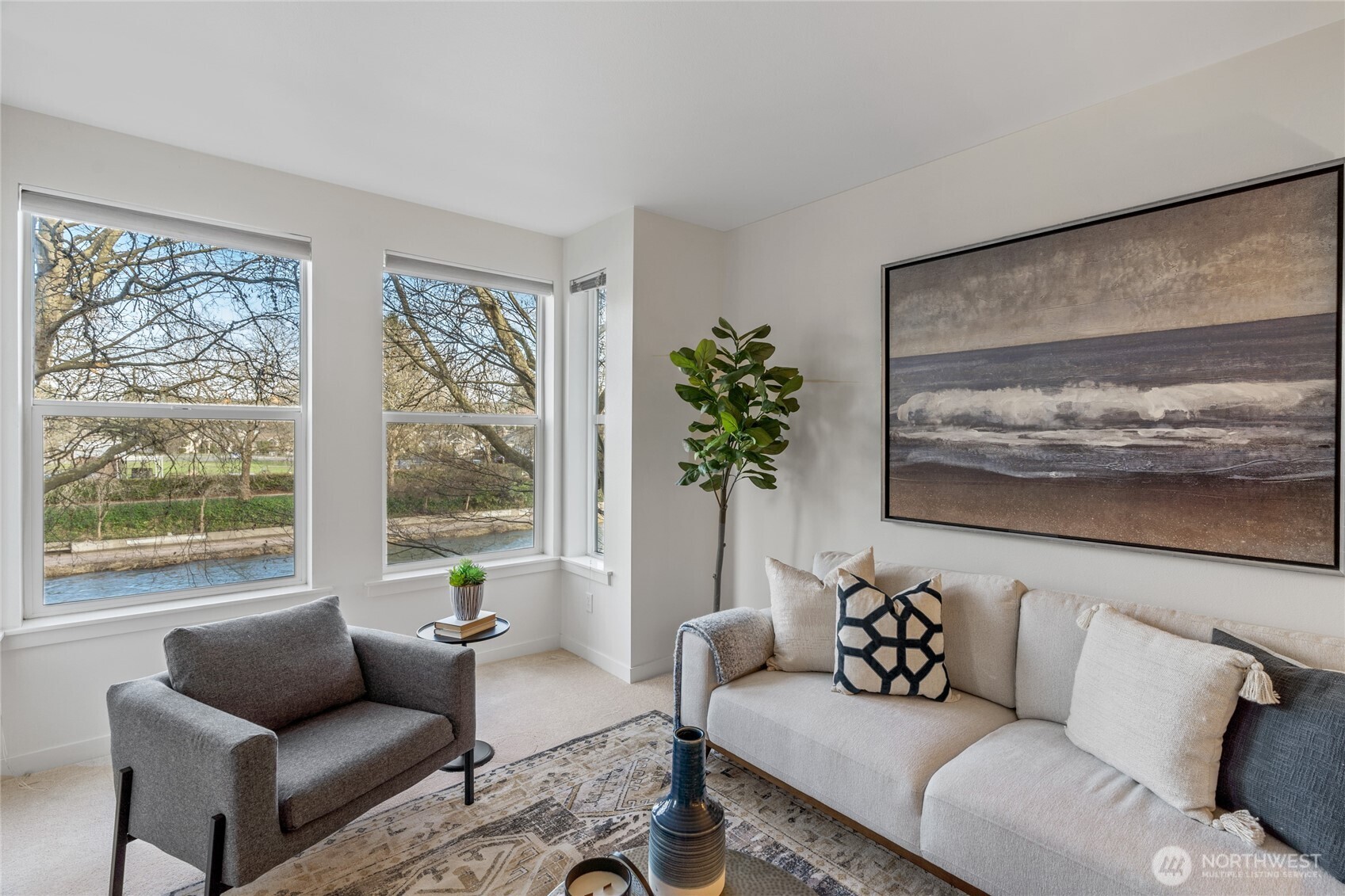 55 Williams Avenue S 203