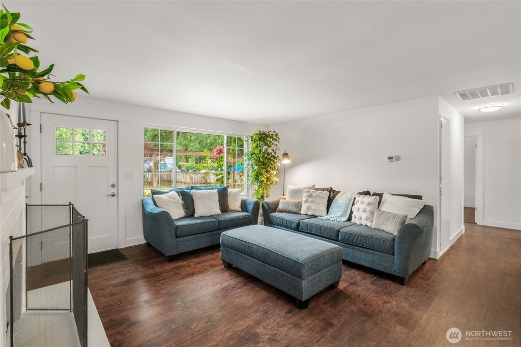 Photo of 25305 182nd Avenue SE, Covington, WA 98042 (MLS # 2388018)