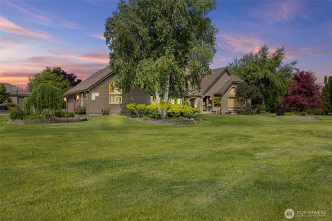 Photo of 78718 Echols Road, Hermiston, OR 97838 (MLS # 2396542)