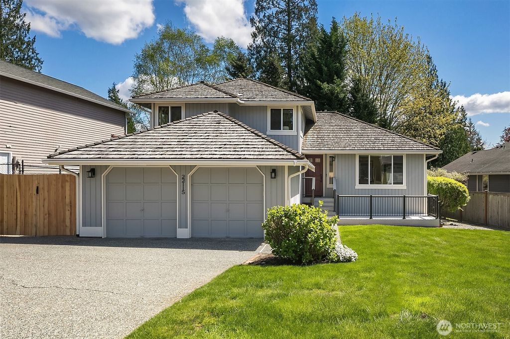 Photo of 22115 NE 9th Place, Sammamish, WA 98074 (MLS # 2365531)