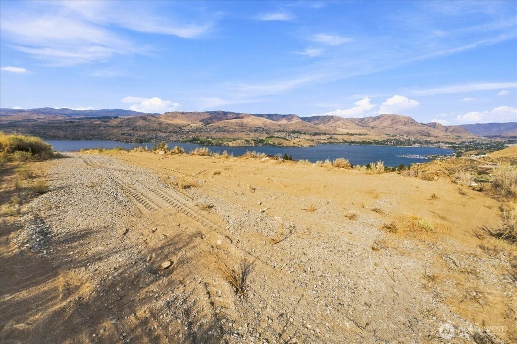 Photo of 64 Chelan Butte Rd Rd, Chelan, WA 98816 (MLS # 2574449)