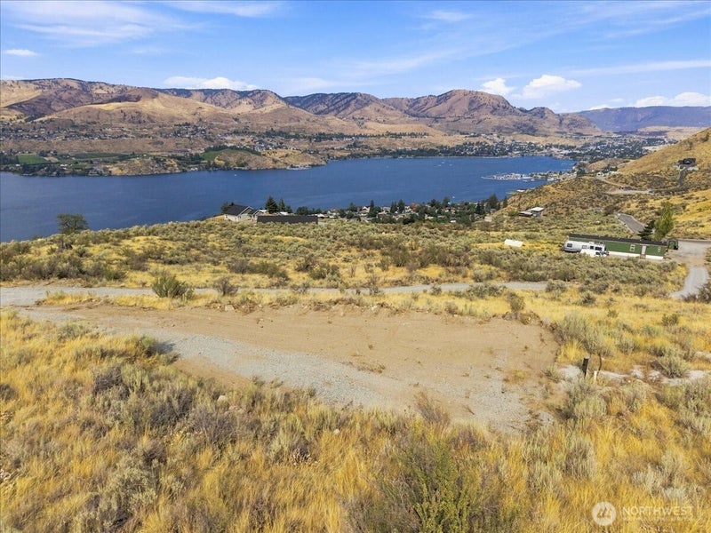 64 Chelan Butte Rd