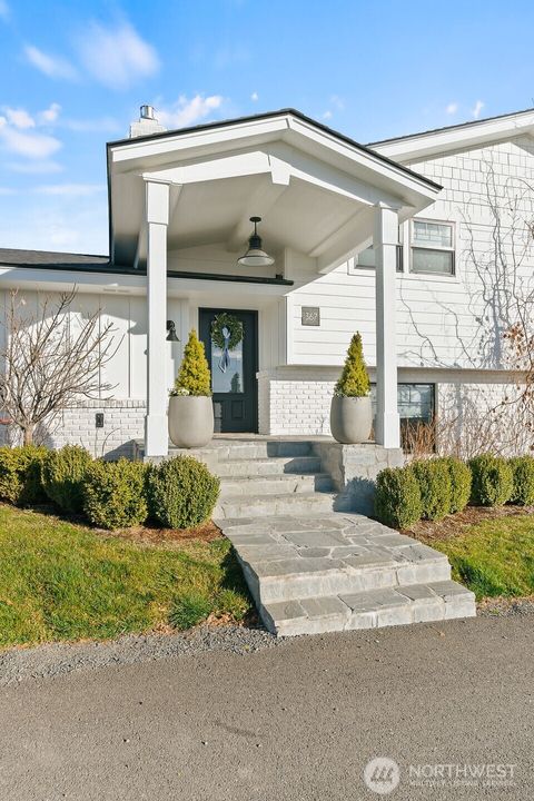 Photo of 367 Baker Road, Selah, WA 98942 (MLS # 2513043)