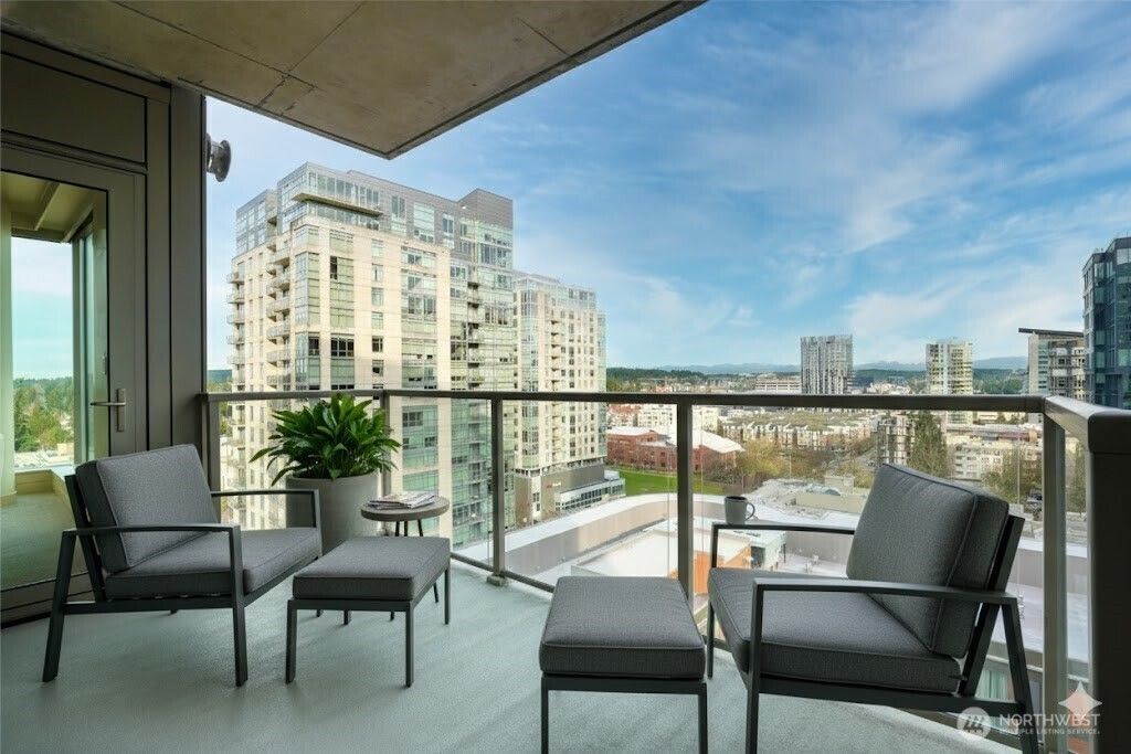 Photo of 10610 NE 9th Place #1827, Bellevue, WA 98004 (MLS # 2477071)