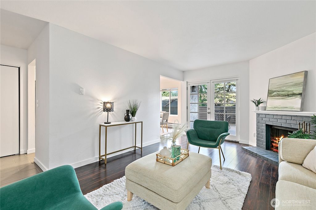 Photo of 10418 NE 32nd Place #C105, Bellevue, WA 98004 (MLS # 2463234)