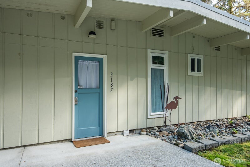 3187 Shoreline Drive