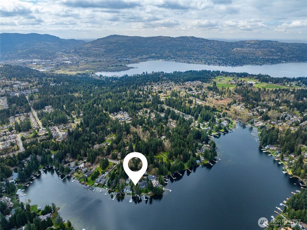 Photo of 2712 222nd Avenue SE, Sammamish, WA 98075 (MLS # 2504762)