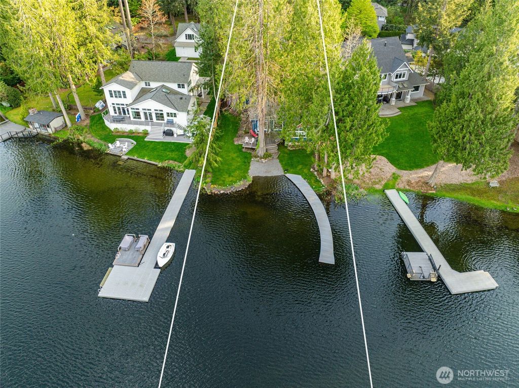 Photo of 2712 222nd Avenue SE, Sammamish, WA 98075 (MLS # 2504762)